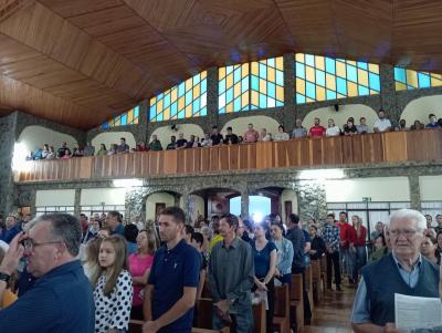 Missa dos Romeiros em Laranjeiras do Sul levou centenas de devotos ao SantuÃ¡rio